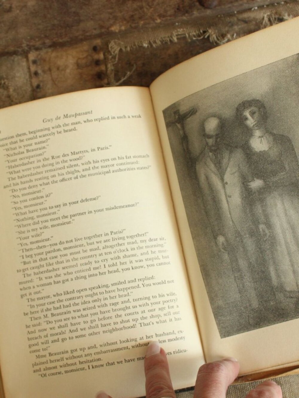 Vintage 1940s Book, Mademoiselle Fifi by Guy De Maupassant, And Other Stories, - Picture 8 of 10
